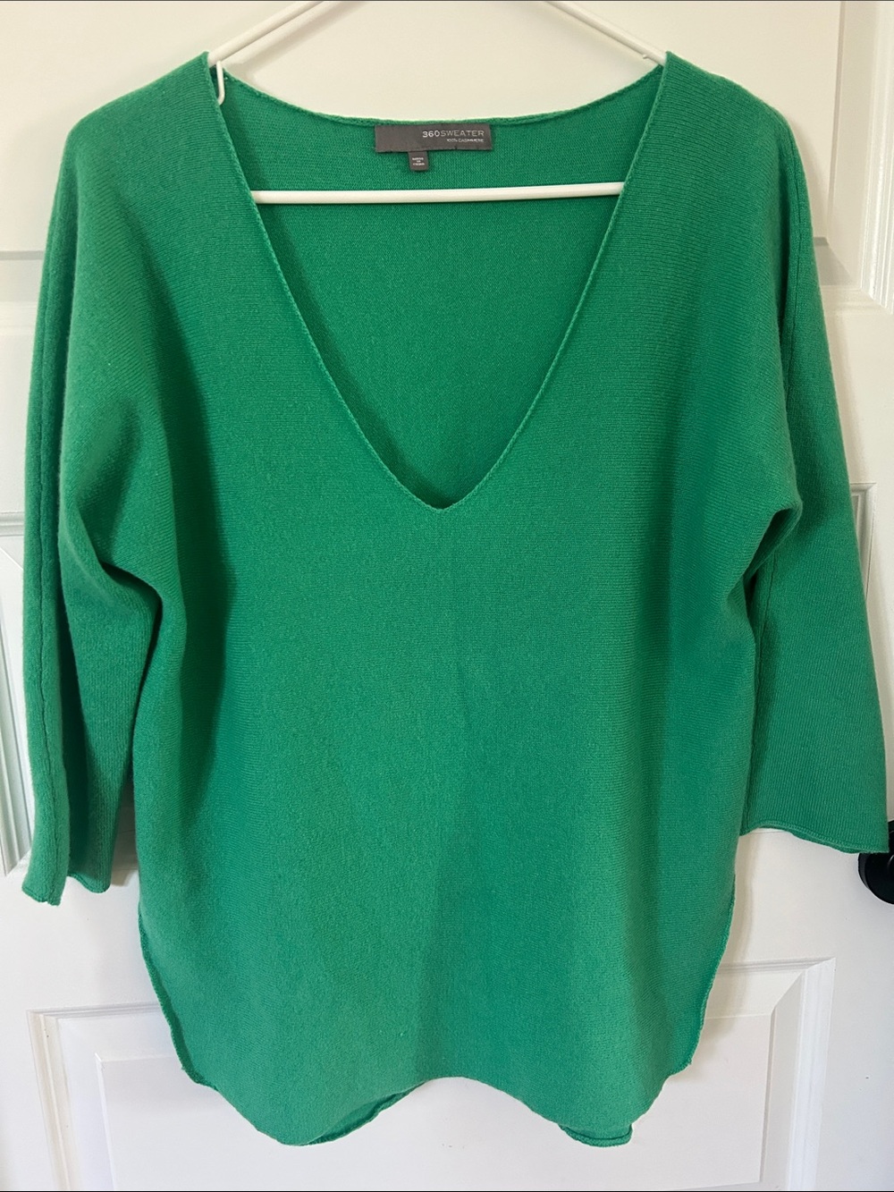360 Sweater Emerald Green V-Neck Pullover 100% Cashmere